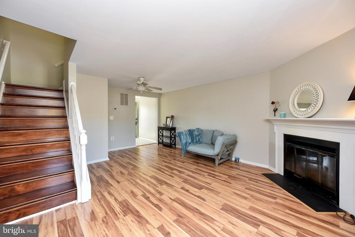 18 Quincy Ct, Sterling, VA 20165 Townhome Rentals in Sterling VA