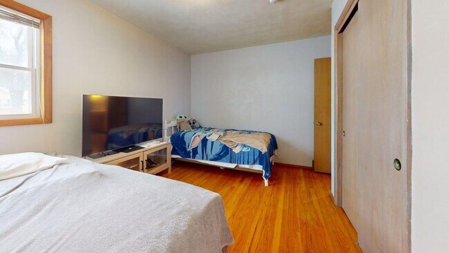 Foto del edificio - 2319 Clark Ave