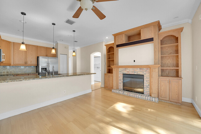 Building Photo - 3948 Lake Tahoe Cir