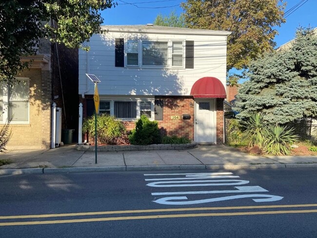 Building Photo - 294 Front St Building Photo - 294 Front St