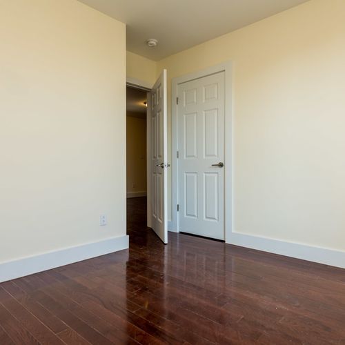 Building Photo - 1050 Lafayette Ave