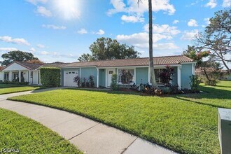 Building Photo - 5556 Memorial Dr