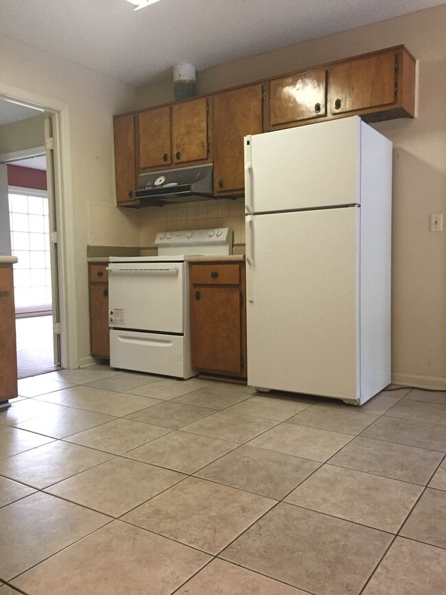 Building Photo - 114 Greenbriar Trail