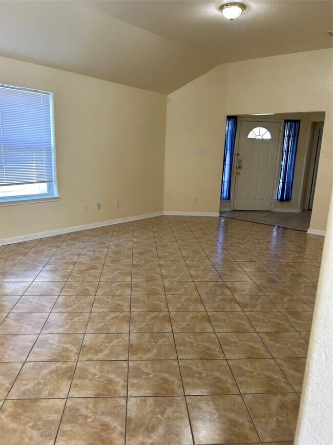 Foto del edificio - 4035 Cary Creek Dr