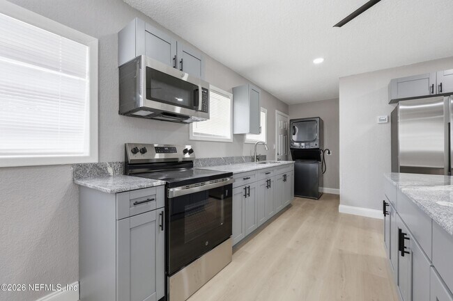 Foto del edificio - 9565 Carbondale Dr W