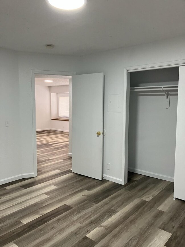 Foto del edificio - 231 W Tulare Ave