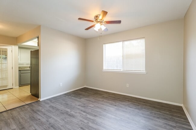 Building Photo - 4439 Algernon Dr
