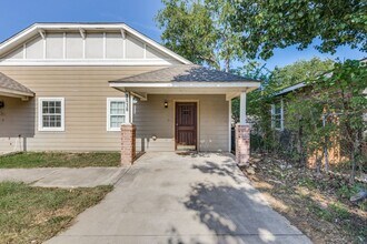 Building Photo - 3518 8th Ave