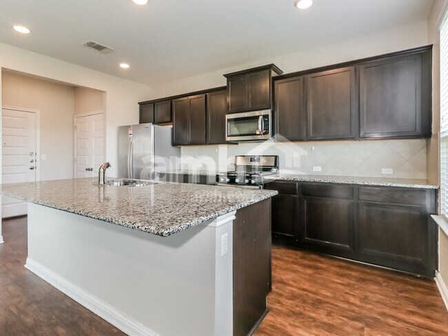 Building Photo - 5816 Monmarte Cove