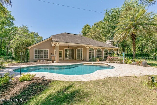 Building Photo - 3721 Creek Hollow Ln