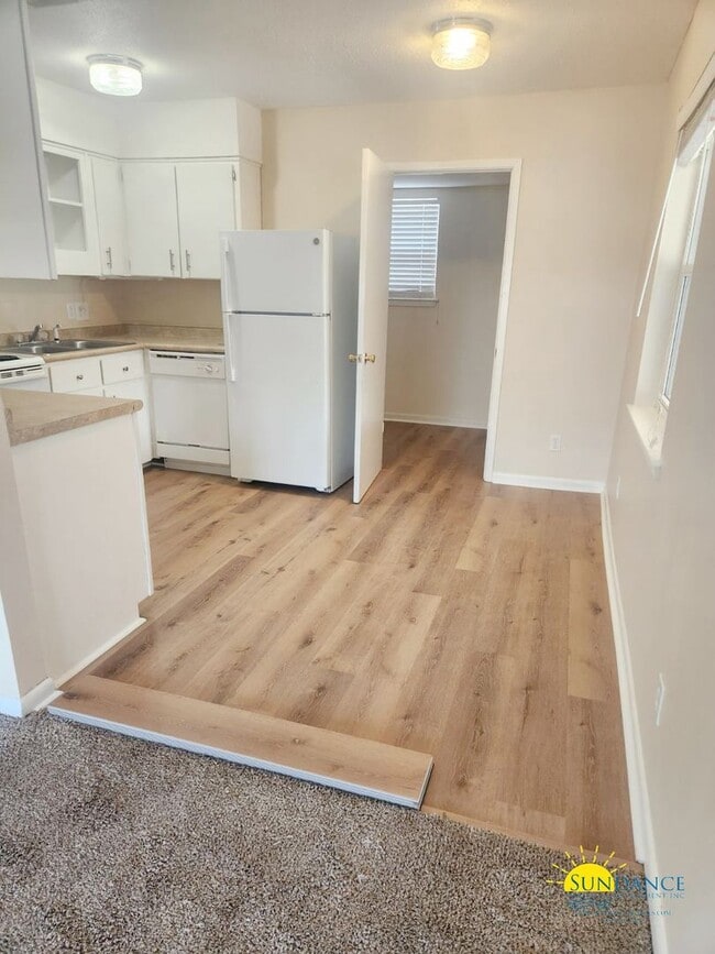 Building Photo - Great 2 Bedroom Duplex in Fort Walton Beach!