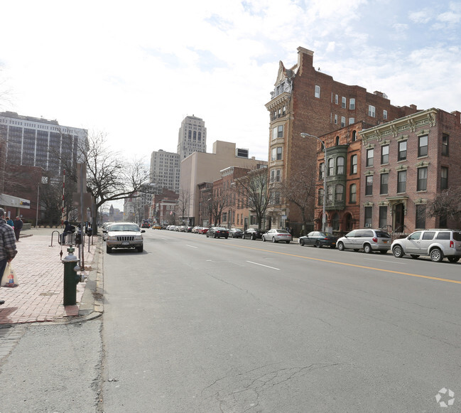 Foto del edificio - 184 Washington Ave