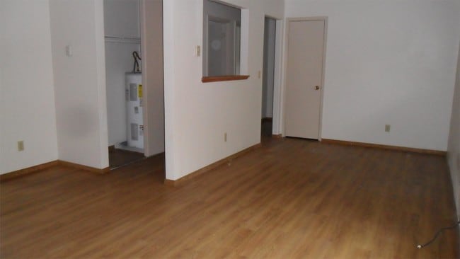 Building Photo - 3640 Liberty Rd S
