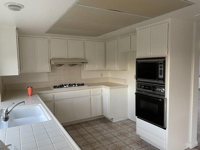 Building Photo - 17835 Crimson Crest Dr
