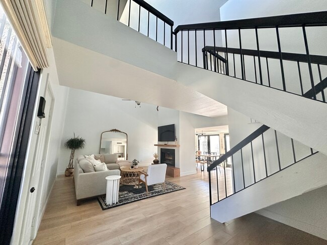 Building Photo - 6522 N 10th Pl