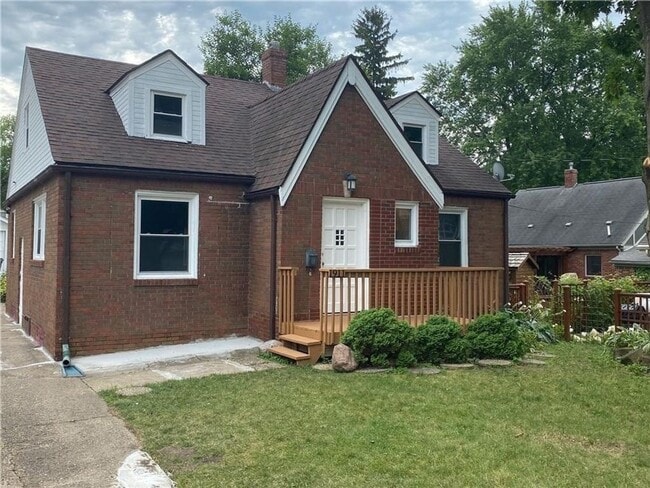 Building Photo - Charming 3 Bedroom 1.5 Bath Home