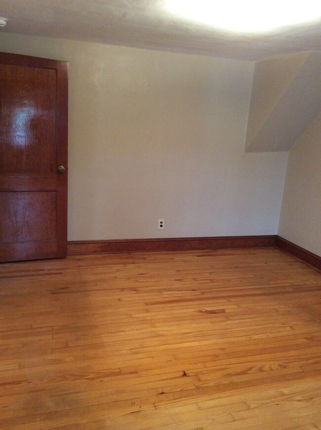 Foto del edificio - 900 Carrollton Ave