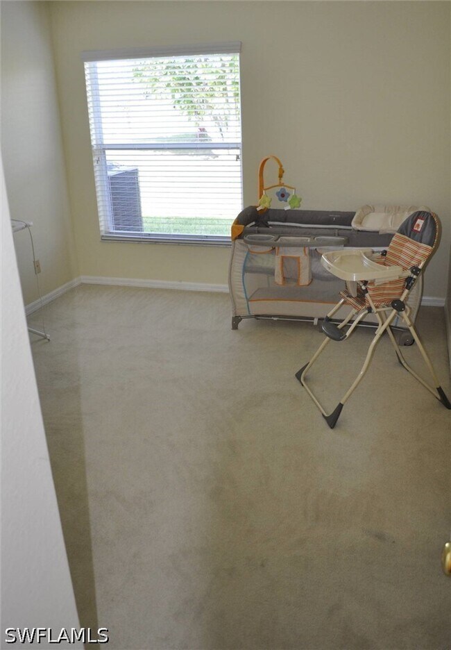 Foto del edificio - 826 SW 32nd Terrace