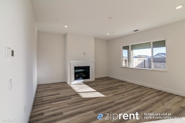 Building Photo - 3 br, 2.5 bath House - 8333 Evans Tree Dr,...