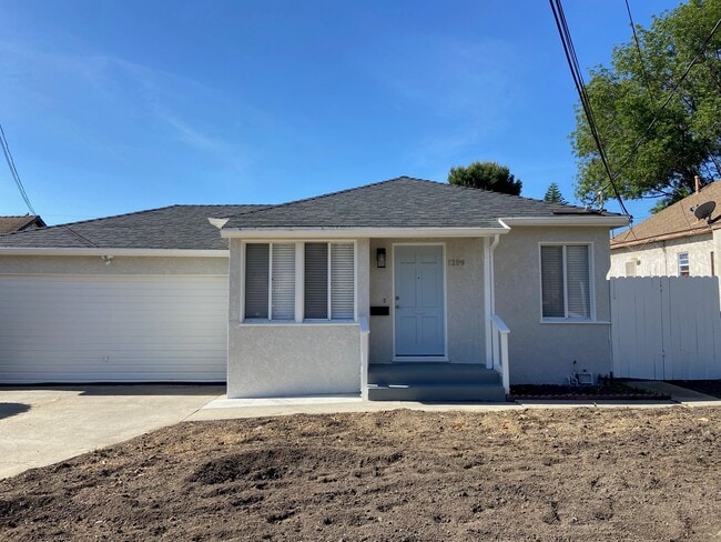 Building Photo - 1289 W Santa Cruz St