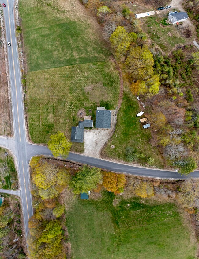 Foto del edificio - 101 Rocky Dunn Rd