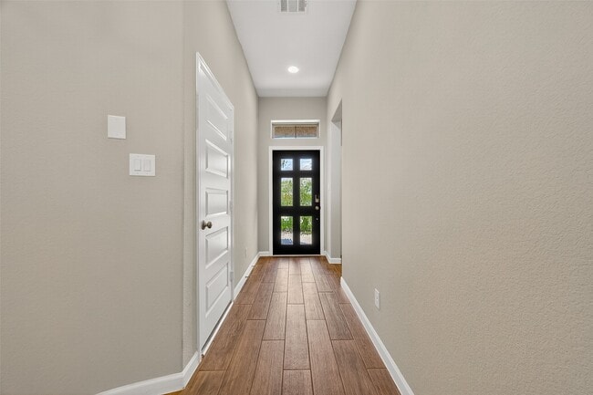Building Photo - 381 Andes Dr