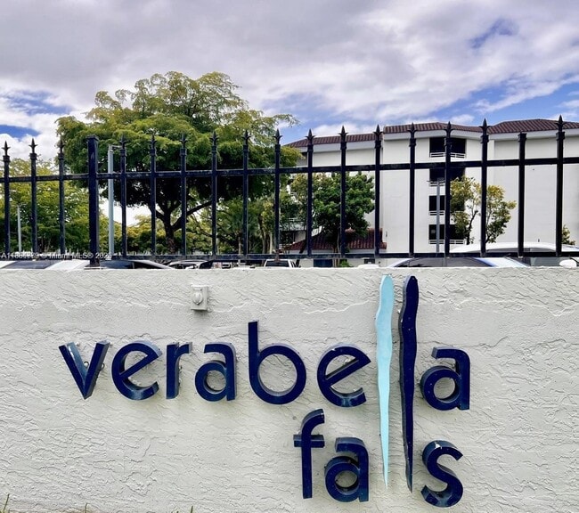 Foto del edificio - 8335 SW 152nd Ave