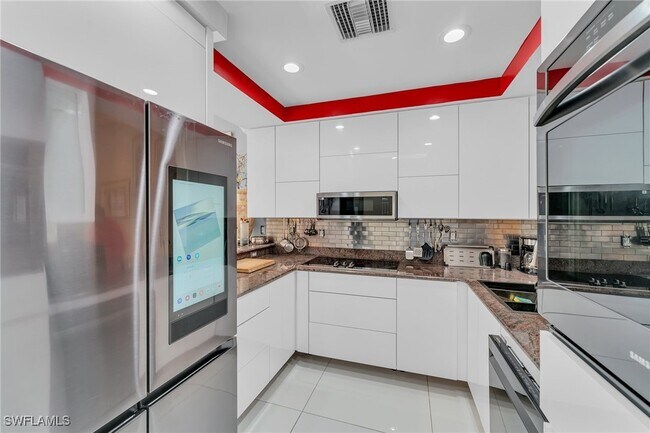 Foto del edificio - 2080 W First St