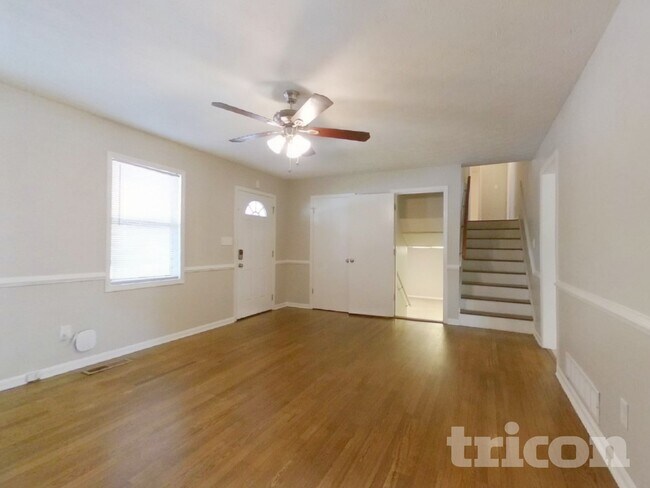Foto del edificio - 4021 Wylie Ln