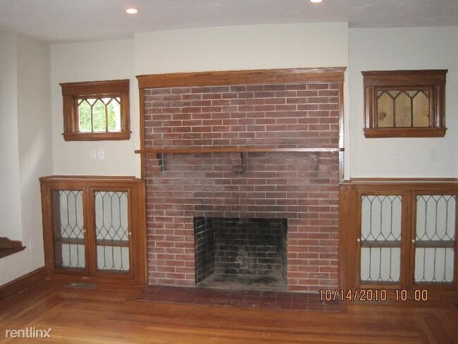Building Photo - 22 DUNSTER Rd