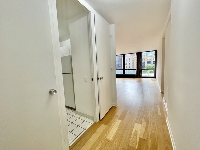 Foto del edificio - 900 N Lake Shore Dr
