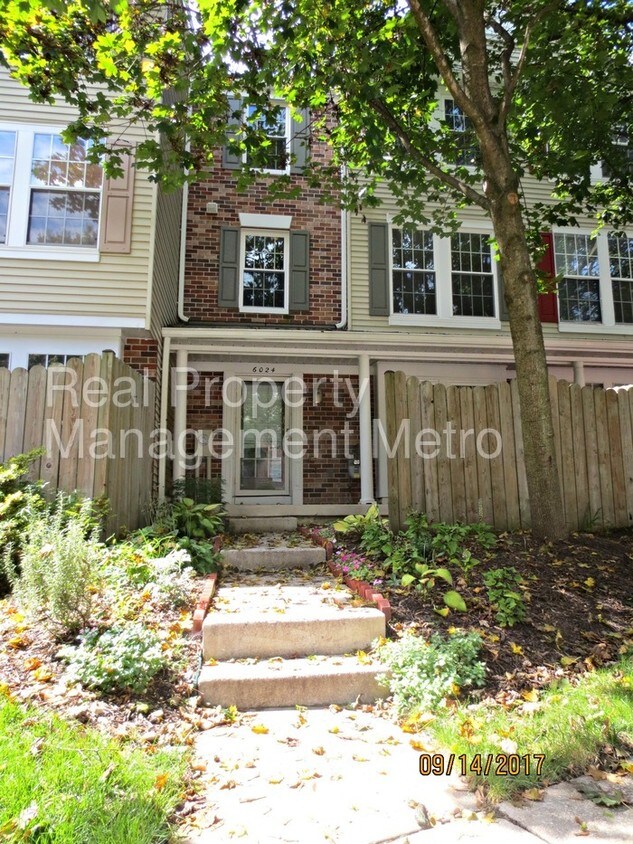 Primary Photo - 6024 Thoroughbred Way