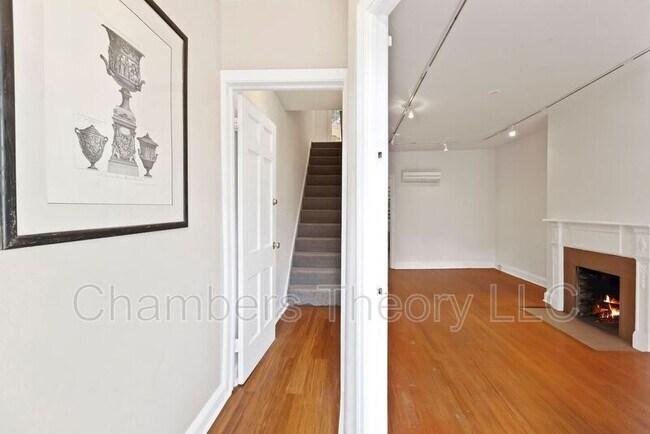 Foto del edificio - 2613 P St NW