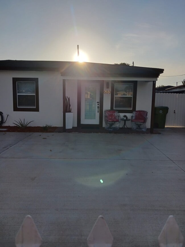 Photo - 680 E 8th Ave House