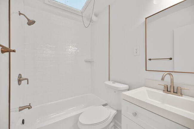 Foto del edificio - 2510 East Pl NW