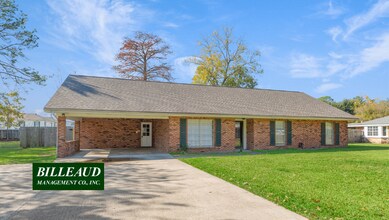 Building Photo - 113 Aberdeen Dr