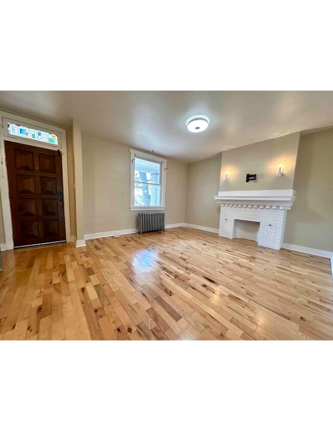 Photo - 182 W Larkspur St House