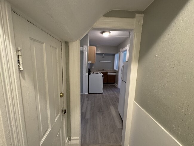 Building Photo - 328 S Prospect St