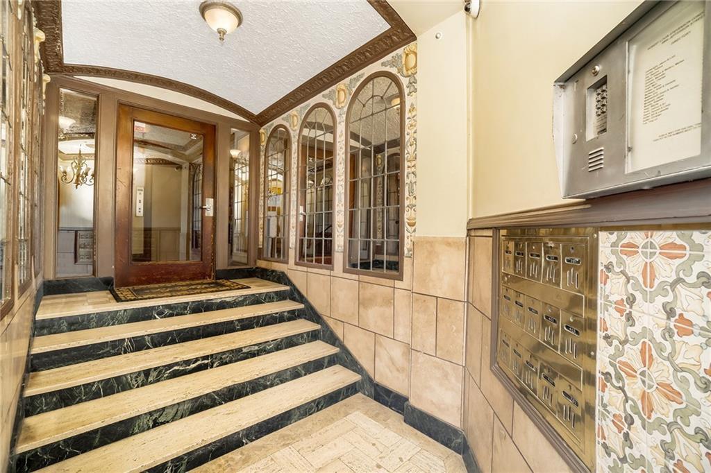 Foto principal - 4804 Jefferson St