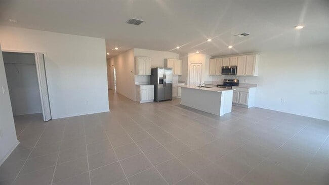 Building Photo - 4742 Katrina Dr