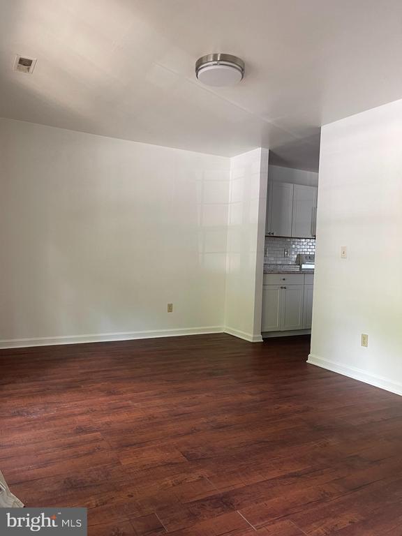 Building Photo - 113 Hartford Ct