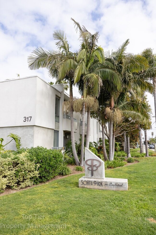 Foto del edificio - 2-bed, 2-bath 972sqft condo, walking distance to beach in Carlsbad Village, literally one block o...