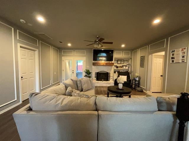 Foto del edificio - 3909 Meadow Dr