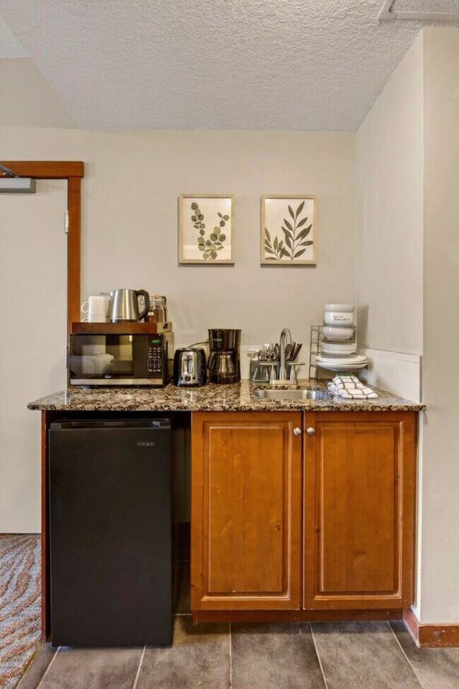 Photo du bâtiment - 170 Kananaskis Way