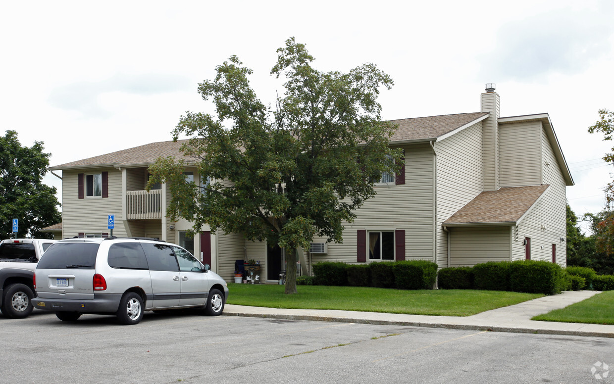 Primary Photo - Carleton Apartments