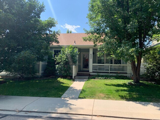 Building Photo - Upgraded 3B/3B in Longmont Available in Oc...