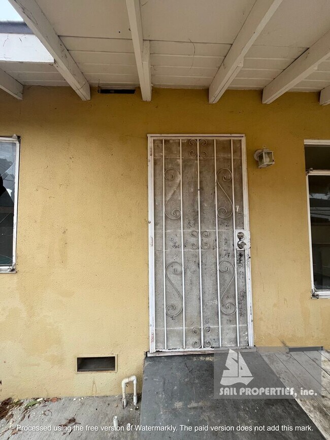 Foto del edificio - 701 E Chalynn Cir