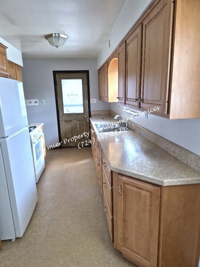 Foto del edificio - 990 Clearview Dr