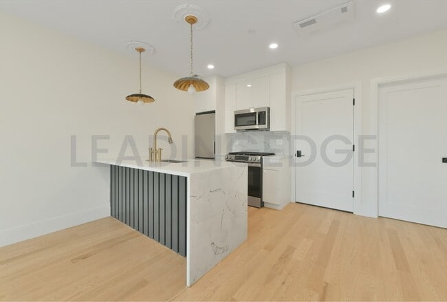 Foto del edificio - 219 Paris St