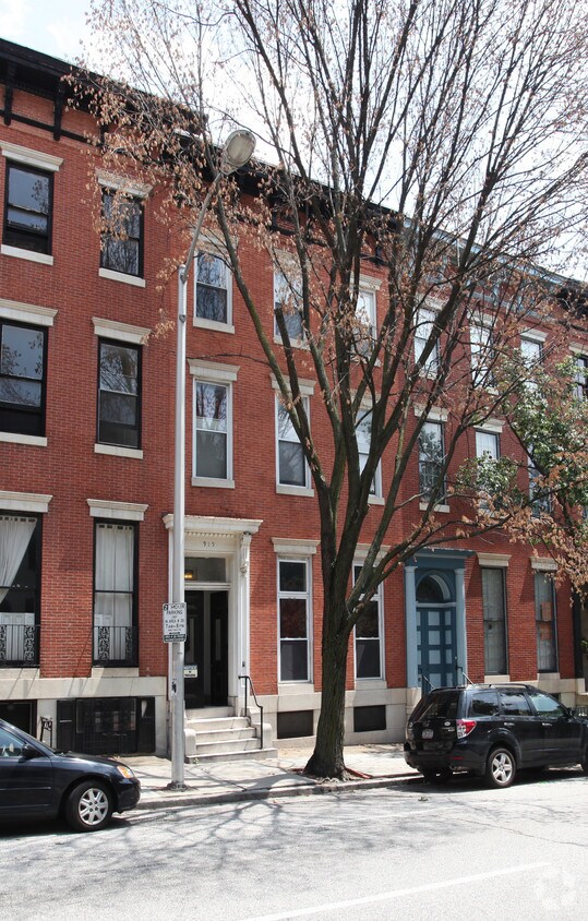 Building Photo - 915 St Paul St